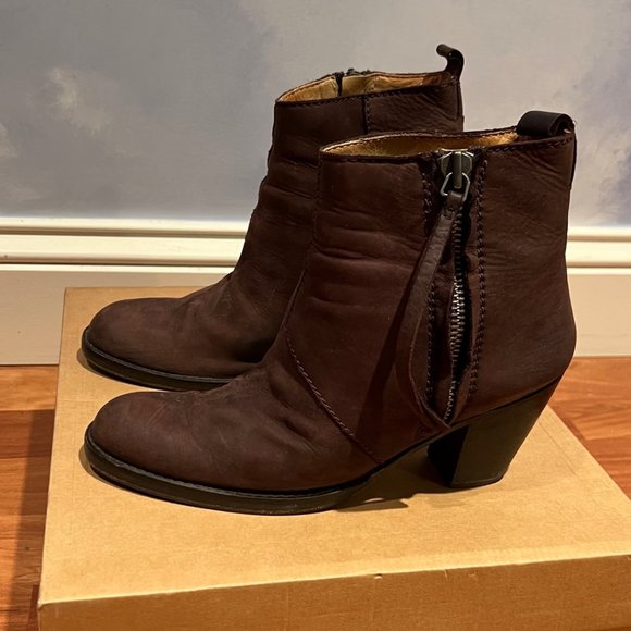 100% Authentic Acne Pistol Boots/Booties in Dark Brown Size 40/US 10 - Picture 1 of 7